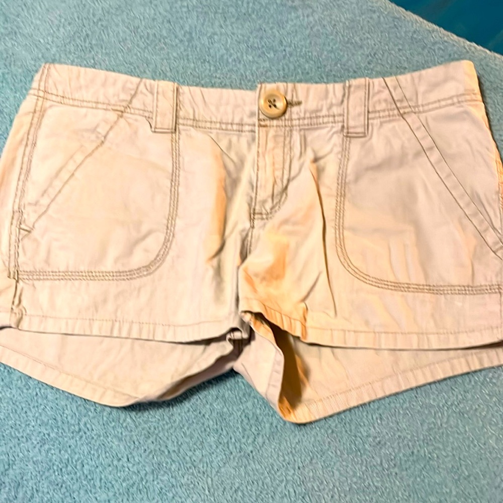 Aeropostale Lowrise Cream/Tan Curdoroy Shorts, Gently Used